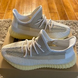 Adidas Yeezy Boosts 350 V2 Natural men’s size 11